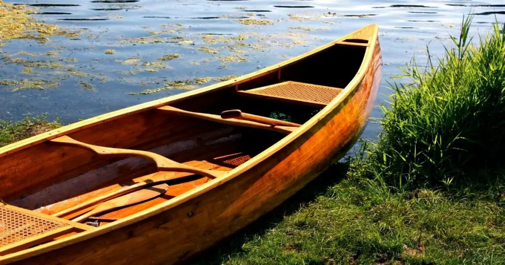 Advantages of using a canoe